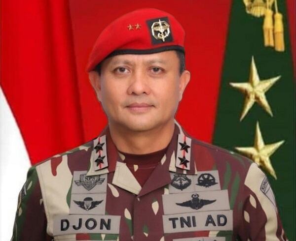 Ini Riwayat Pendidikan Djon Afriandi, Danjen Kopassus yang Minta Maaf karena Prajuritnya Foto dengan Hercules Ini Riwayat Pendidikan Djon Afriandi, Danjen Kopassus yang Minta Maaf karena Prajuritnya Foto dengan Hercules