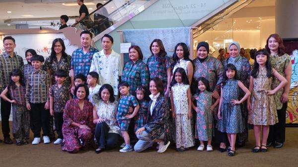 Kain Perca Naik Kelas! Sisa Produksi Fashion Disulap Jadi Karya Seni Kain Perca Naik Kelas! Sisa Produksi Fashion Disulap Jadi Karya Seni