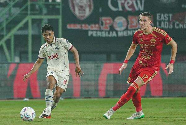 Dibantai Persija 1-5, Pelatih Arema FC Ungkap Biang Kerok Kekalahan Singo Edan Dibantai Persija 1-5, Pelatih Arema FC Ungkap Biang Kerok Kekalahan Singo Edan