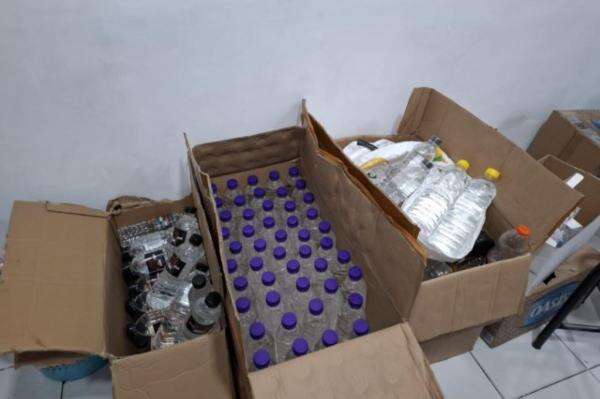 Operasi Cipta Kondisi di Malang, 2.307 Botol Miras Ilegal Disita Operasi Cipta Kondisi di Malang, 2.307 Botol Miras Ilegal Disita