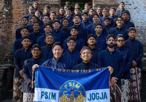 Tradisi Jelang Musim Baru, Skuad PSIM Yogyakarta Gelar Ziarah ke Makam Raja-Raja Mataram Tradisi Jelang Musim Baru, Skuad PSIM Yogyakarta Gelar Ziarah ke Makam Raja-Raja Mataram