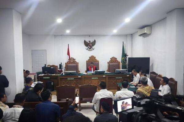Sidang Praperadilan Eks Jampidsus Febrie Adriansyah, Hakim Minta Jangan Diganggu Sidang Praperadilan Eks Jampidsus Febrie Adriansyah, Hakim Minta Jangan Diganggu