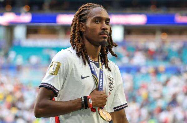 Djed Spence Mendarat di Milan, Inter Tebus Rp721 Miliar dari Tottenham Djed Spence Mendarat di Milan, Inter Tebus Rp721 Miliar dari Tottenham
