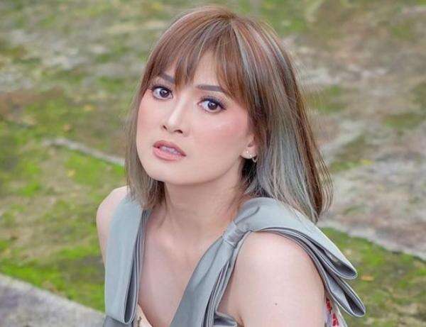 Cerita Haru Chika Jessica yang Rutin Cek Napas Ibunda saat Tidur karena Alami Gangguan Ginjal dan Jantung Cerita Haru Chika Jessica yang Rutin Cek Napas Ibunda saat Tidur karena Alami Gangguan Ginjal dan Jantung