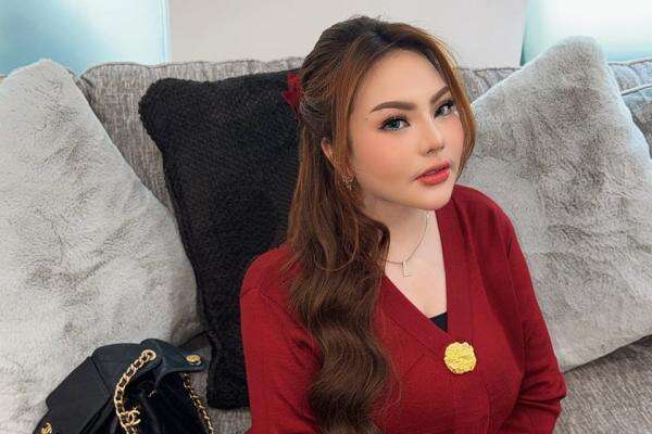 Lisa Mariana Terseret Dugaan Penipuan, Owner Oysin Glow Klaim Rugi Rp128 Juta Lisa Mariana Terseret Dugaan Penipuan, Owner Oysin Glow Klaim Rugi Rp128 Juta