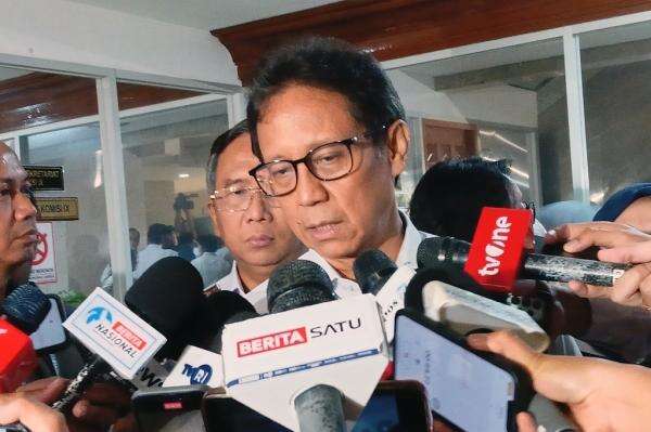 RS Lapangan Dibangun Imbas Gempa NTT, Ibu Hamil hingga Pasien Cuci Darah Jadi Prioritas RS Lapangan Dibangun Imbas Gempa NTT, Ibu Hamil hingga Pasien Cuci Darah Jadi Prioritas