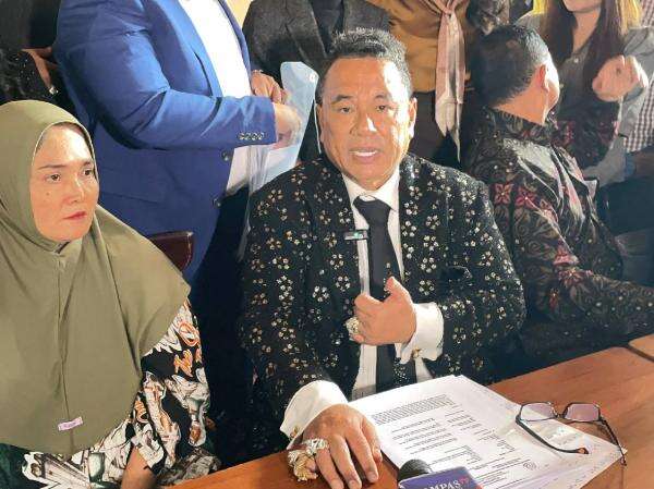 Hotman Paris Ditunjuk Jadi Pengacara Eks Jampidsus Febrie Adriansyah Hotman Paris Ditunjuk Jadi Pengacara Eks Jampidsus Febrie Adriansyah