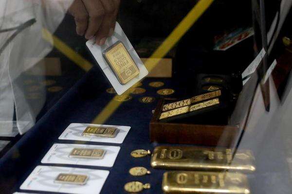 Harga Emas Antam Hari Ini Turun Rp4.000, Buyback Menyusut Jadi Segini Harga Emas Antam Hari Ini Turun Rp4.000, Buyback Menyusut Jadi Segini