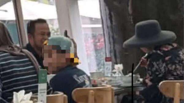 Foto Gubernur Kaltim Rudy Mas’ud di Singapura Viral di Tengah Karhutla, Pemprov Buka Suara Foto Gubernur Kaltim Rudy Mas’ud di Singapura Viral di Tengah Karhutla, Pemprov Buka Suara