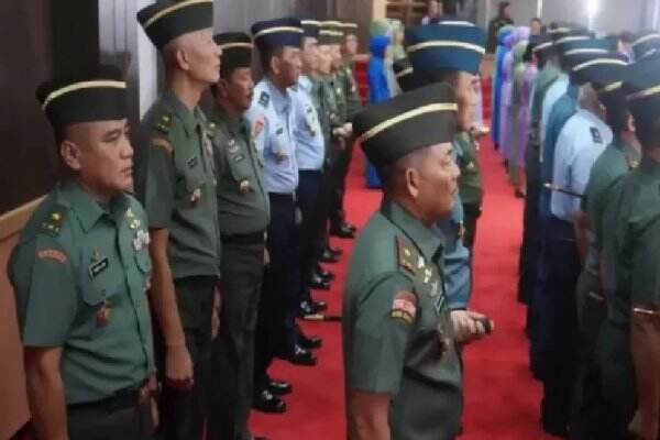 image-Deretan Bintang yang Segera Tinggalkan TNI usai Mutasi Akhir April 2025
