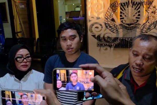 Misteri Kematian Sutrimo Penjaga Rumah Eks Jampidsus Febrie, Keluarga Akhirnya Lapor Polisi Misteri Kematian Sutrimo Penjaga Rumah Eks Jampidsus Febrie, Keluarga Akhirnya Lapor Polisi