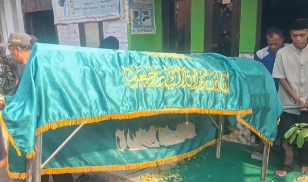 Kronologi Bocah SD di Pemalang Tewas Diduga Di-bully Kakak Kelas Kronologi Bocah SD di Pemalang Tewas Diduga Di-bully Kakak Kelas