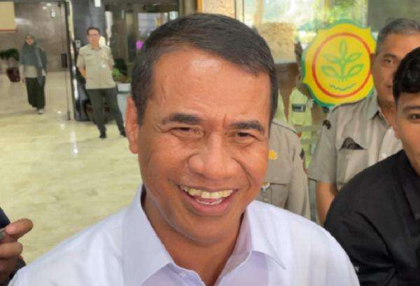 Respons Mentan Amran Sulaiman saat Ditanya Nama Wamentan Baru Pengganti Sudaryono Respons Mentan Amran Sulaiman saat Ditanya Nama Wamentan Baru Pengganti Sudaryono