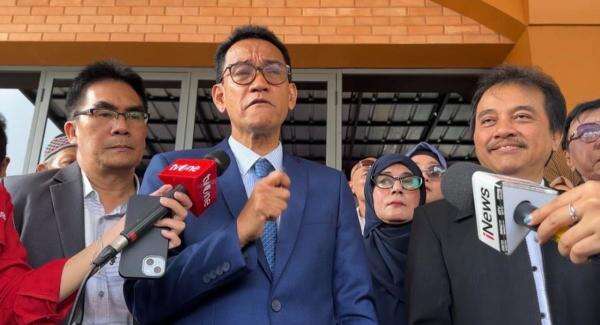 Sidang Praperadilan, Roy Suryo Minta Status Tersangka-Pencekalan Dinyatakan Tidak Sah Sidang Praperadilan, Roy Suryo Minta Status Tersangka-Pencekalan Dinyatakan Tidak Sah