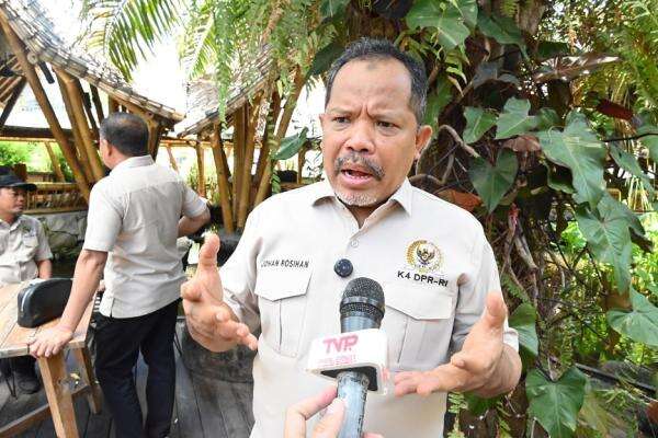 Komisi IV DPR Pertanyakan Dasar Tindakan KKP Segel Ribuan Ton Udang Komisi IV DPR Pertanyakan Dasar Tindakan KKP Segel Ribuan Ton Udang