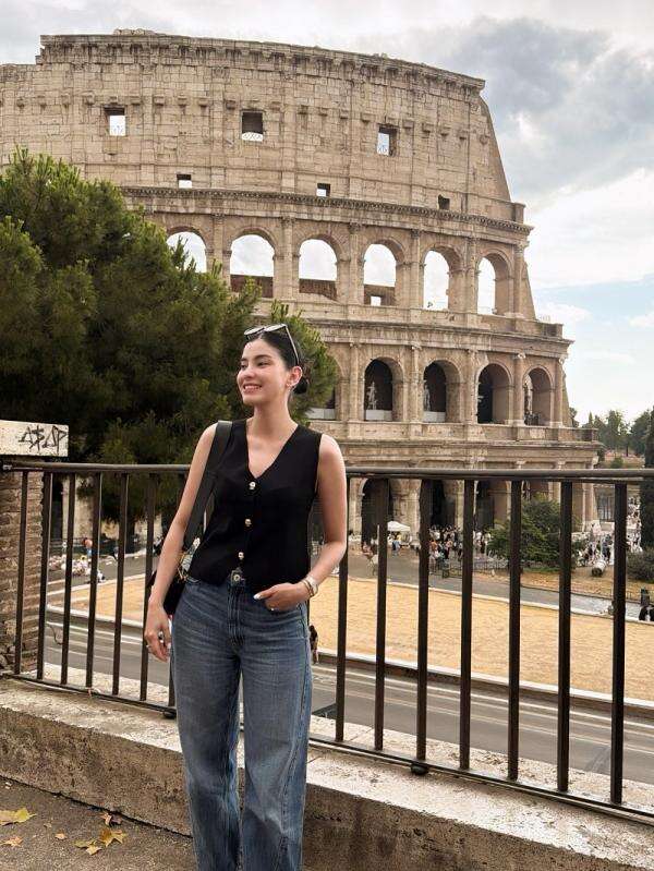 Cerita Menegangkan Medina Dina, Nyaris Terjebak Gelombang Panas Ekstrem di Italia Cerita Menegangkan Medina Dina, Nyaris Terjebak Gelombang Panas Ekstrem di Italia