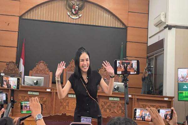Nikita Mirzani Menang Banding Lawan Reza Gladys di Gugatan PMH Nikita Mirzani Menang Banding Lawan Reza Gladys di Gugatan PMH