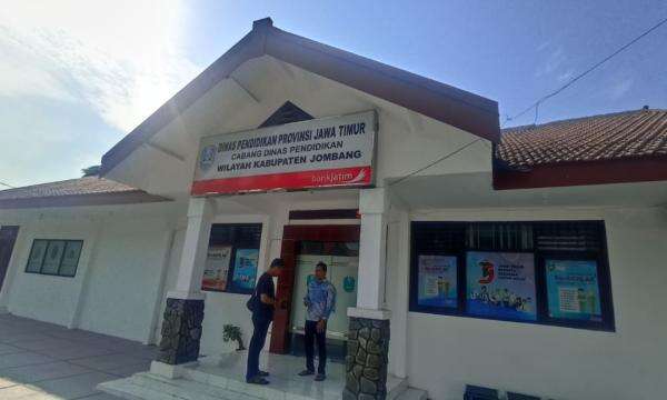 10.064 Calon Siswa SMA SMK Ambil PIN SPMB 2025 Jombang, Bersiap Daftar di Sekolah Favorit 10.064 Calon Siswa SMA SMK Ambil PIN SPMB 2025 Jombang, Bersiap Daftar di Sekolah Favorit