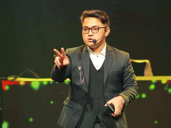 Kisah Sukses Trader Muda Alif Kenzo Raih Rp1 Miliar di Usia 19 Tahun Kisah Sukses Trader Muda Alif Kenzo Raih Rp1 Miliar di Usia 19 Tahun