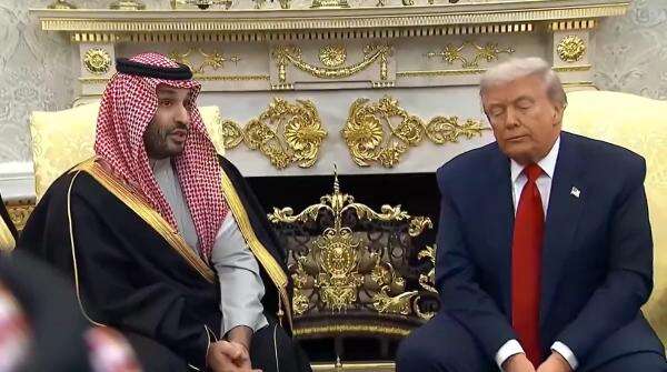 Trump: Kesepakatan Nuklir Batal Jika Arab Saudi Tak Normalisasi Hubungan dengan Israel Trump: Kesepakatan Nuklir Batal Jika Arab Saudi Tak Normalisasi Hubungan dengan Israel