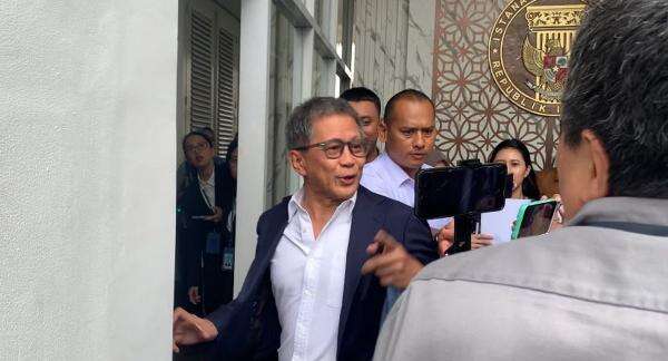 Rocky Gerung Merapat ke Istana, Bakal Dilantik Jadi Wantimpres? Rocky Gerung Merapat ke Istana, Bakal Dilantik Jadi Wantimpres?