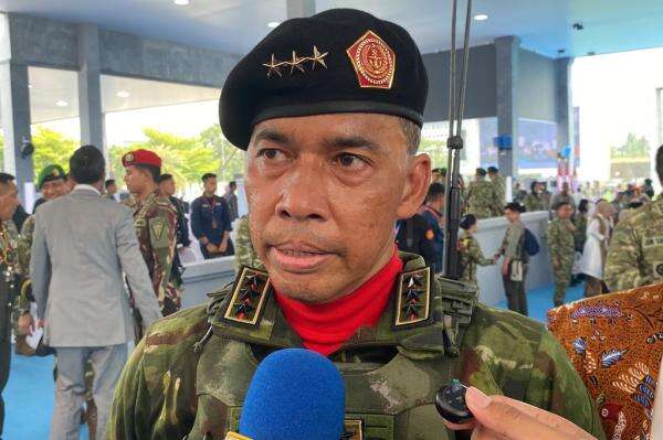 Didatangi Prabowo, Komandan Upacara HUT TNI Letjen Lucky Avianto Ungkap Pesan Presiden Didatangi Prabowo, Komandan Upacara HUT TNI Letjen Lucky Avianto Ungkap Pesan Presiden