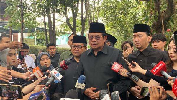 Kenangan SBY dengan Guruh Soekarnoputra: Bukan Politik tapi Seni dan Budaya Kenangan SBY dengan Guruh Soekarnoputra: Bukan Politik tapi Seni dan Budaya