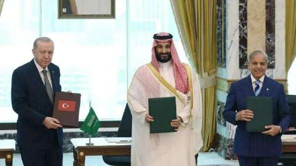 Iran Seru Indonesia dan Negara-negara Muslim Terkemuka Pimpin Upaya Persatuan Iran Seru Indonesia dan Negara-negara Muslim Terkemuka Pimpin Upaya Persatuan