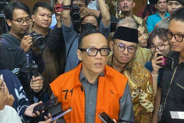 Eksekusi Vonis 4,5 Penjara, KPK Jebloskan Noel ke Lapas Sukamiskin Eksekusi Vonis 4,5 Penjara, KPK Jebloskan Noel ke Lapas Sukamiskin