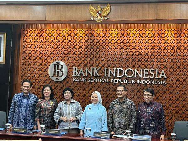 Tetapkan BI Rate, BI Kembali RDG Tatap Muka Usai 1,5 Tahun Online Tetapkan BI Rate, BI Kembali RDG Tatap Muka Usai 1,5 Tahun Online