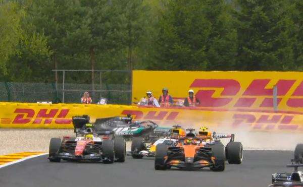 Bos Mercedes Ogah Salahkan Lewis Hamilton Usai George Russell Gagal Finish di F1 GP Belgia 2026 Bos Mercedes Ogah Salahkan Lewis Hamilton Usai George Russell Gagal Finish di F1 GP Belgia 2026