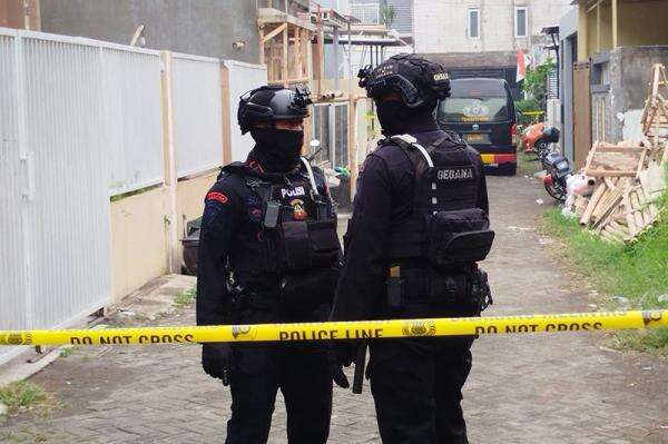 Pemuda Ciamis Ditangkap Densus 88 usai Sebarkan Propaganda Radikal di Medsos Pemuda Ciamis Ditangkap Densus 88 usai Sebarkan Propaganda Radikal di Medsos