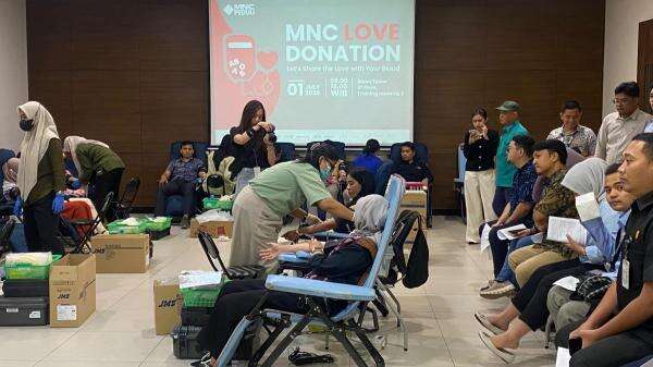 RSCM Apresiasi Kegiatan Donor Darah MNC Peduli, Bantu Penuhi Kebutuhan Darah yang Capai 100 Kantong Lebih per Hari RSCM Apresiasi Kegiatan Donor Darah MNC Peduli, Bantu Penuhi Kebutuhan Darah yang Capai 100 Kantong Lebih per Hari