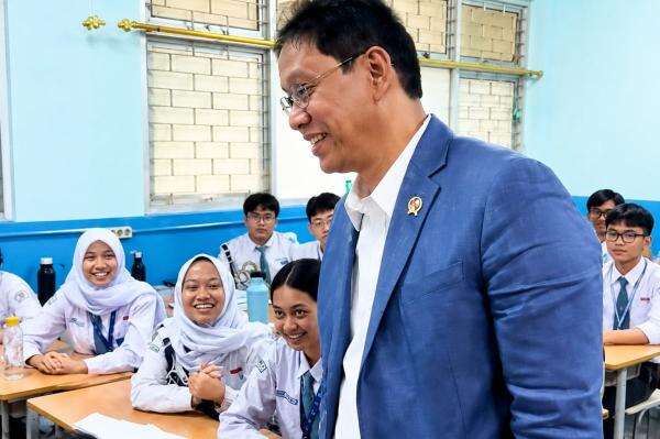 Cek Efektivitas Bright Panel di Sekolah, Purbaya Siapkan Dukungan Anggaran Cek Efektivitas Bright Panel di Sekolah, Purbaya Siapkan Dukungan Anggaran