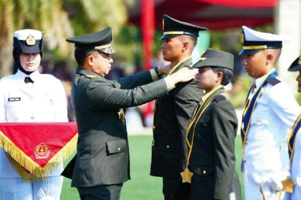 Lantik 734 Perwira Prajurit Karier, Panglima TNI Tekankan Adaptasi Teknologi Lantik 734 Perwira Prajurit Karier, Panglima TNI Tekankan Adaptasi Teknologi