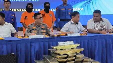 Polri Bongkar Jaringan Internasional Pengolahan Timah Ilegal, Warga Korsel Ditangkap di Bekasi Polri Bongkar Jaringan Internasional Pengolahan Timah Ilegal, Warga Korsel Ditangkap di Bekasi