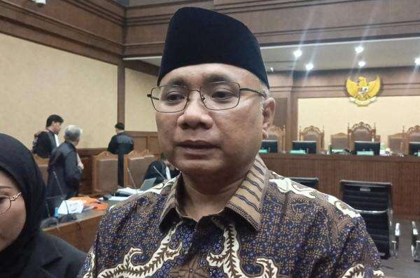 Lawan Dakwaan Jaksa, Eks Menag Yaqut Minta Dibebaskan dari Penjara Lawan Dakwaan Jaksa, Eks Menag Yaqut Minta Dibebaskan dari Penjara