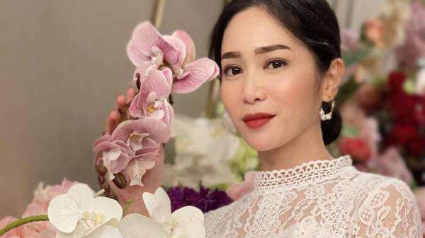 Anak Bunga Zainal Sakit, 3 Kali Bolak-Balik RS Jakarta-Kuala Lumpur Anak Bunga Zainal Sakit, 3 Kali Bolak-Balik RS Jakarta-Kuala Lumpur