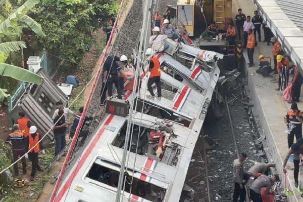 Masinis KA Argo Bromo Segera Diperiksa usai Jadi Tersangka Kecelakaan Kereta di Bekasi Timur Masinis KA Argo Bromo Segera Diperiksa usai Jadi Tersangka Kecelakaan Kereta di Bekasi Timur