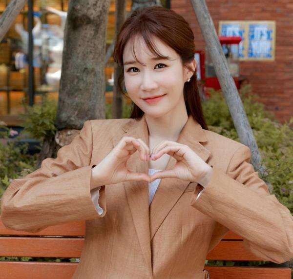 Viral! Aktris Cantik Yoo In-na Ternyata Jadi Pengisi Suara GPS di Korea Selatan Viral! Aktris Cantik Yoo In-na Ternyata Jadi Pengisi Suara GPS di Korea Selatan