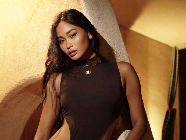 Geger! Sarah Tumiwa Diserang Body Shaming gegara Sebar Foto Fuji Dipangku Rakin Khan Geger! Sarah Tumiwa Diserang Body Shaming gegara Sebar Foto Fuji Dipangku Rakin Khan