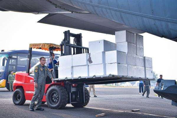 BMKG Pastikan Tak ada Dampak Negatif dari OMC Dry Ice Bagi Masyarakat: Justru Tekan Angka Polusi BMKG Pastikan Tak ada Dampak Negatif dari OMC Dry Ice Bagi Masyarakat: Justru Tekan Angka Polusi