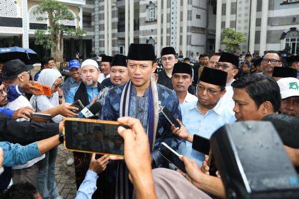 AHY Prihatin KM Mutiara Sentosa 2 Terbakar, Perintahkan Investigasi Menyeluruh AHY Prihatin KM Mutiara Sentosa 2 Terbakar, Perintahkan Investigasi Menyeluruh