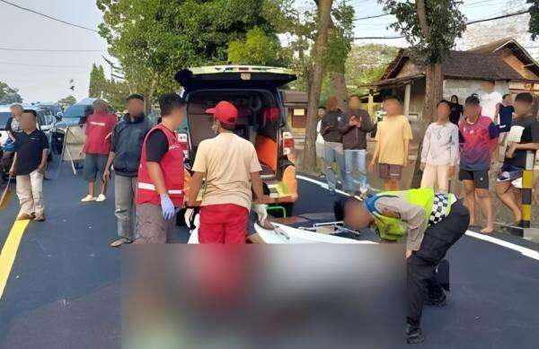 Kecelakaan Beruntun, Wanita Cantik Tewas Tertabrak Usai Tersenggol Pajero Kecelakaan Beruntun, Wanita Cantik Tewas Tertabrak Usai Tersenggol Pajero