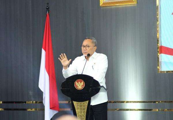 Menko Zulhas Sebut Kopdes Merah Putih Perkuat Ketahanan Pangan Menko Zulhas Sebut Kopdes Merah Putih Perkuat Ketahanan Pangan