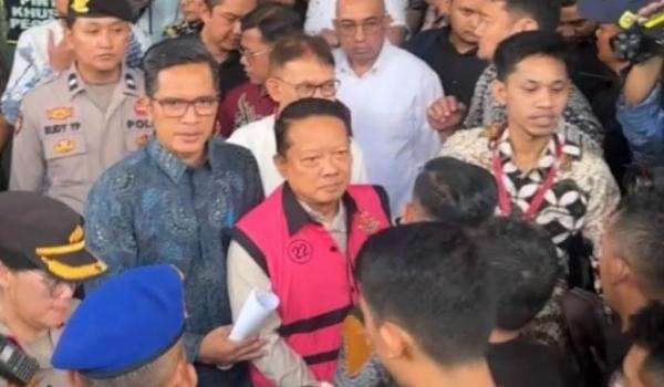 Febrie Adriansyah Bantah Terlibat TPPU: 33 Tahun jadi Jaksa, Saya Tak Pernah Dijatuhi Hukuman! Febrie Adriansyah Bantah Terlibat TPPU: 33 Tahun jadi Jaksa, Saya Tak Pernah Dijatuhi Hukuman!