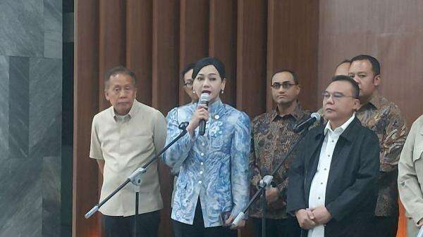 Bos OJK Beri Tugas ke Direksi Baru BEI: Lanjutkan Reformasi Pasar Modal Bos OJK Beri Tugas ke Direksi Baru BEI: Lanjutkan Reformasi Pasar Modal