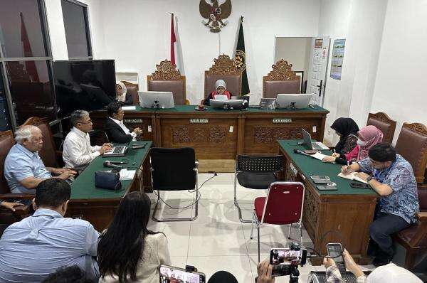 Tok! Hakim Tolak Praperadilan Eks Wamen Imipas Silmy Karim Tok! Hakim Tolak Praperadilan Eks Wamen Imipas Silmy Karim