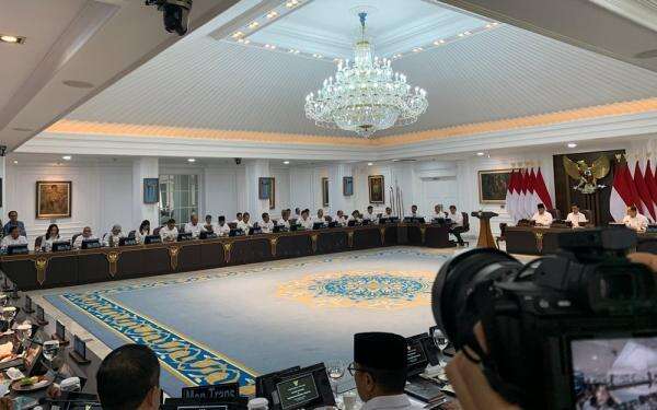 Prabowo Bakal Pimpin Rapat Kabinet di Istana Bogor Malam Ini Prabowo Bakal Pimpin Rapat Kabinet di Istana Bogor Malam Ini
