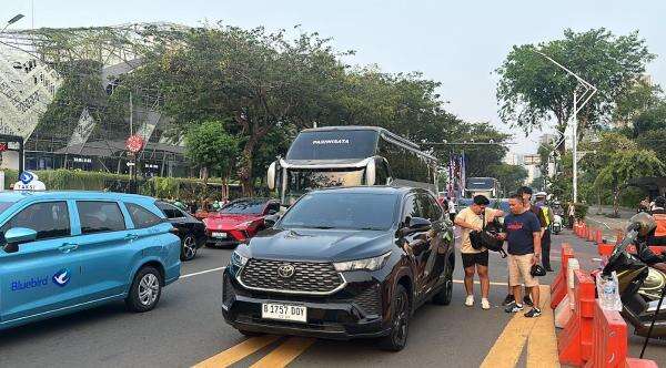 Sore Ini, Kawasan Stadion GBK Macet Jelang Indonesia Vs Thailand Sore Ini, Kawasan Stadion GBK Macet Jelang Indonesia Vs Thailand